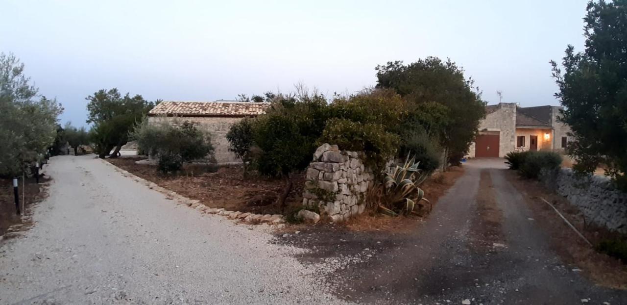 מודיקה Agriturismo Fondo Paliemmu מראה חיצוני תמונה