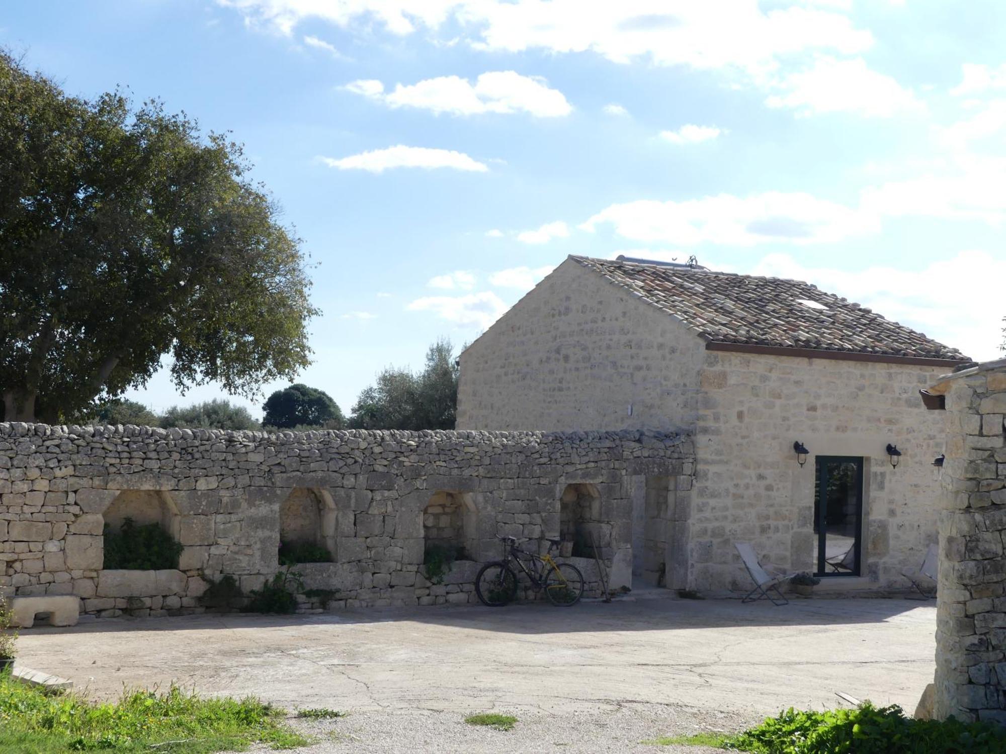 מודיקה Agriturismo Fondo Paliemmu מראה חיצוני תמונה
