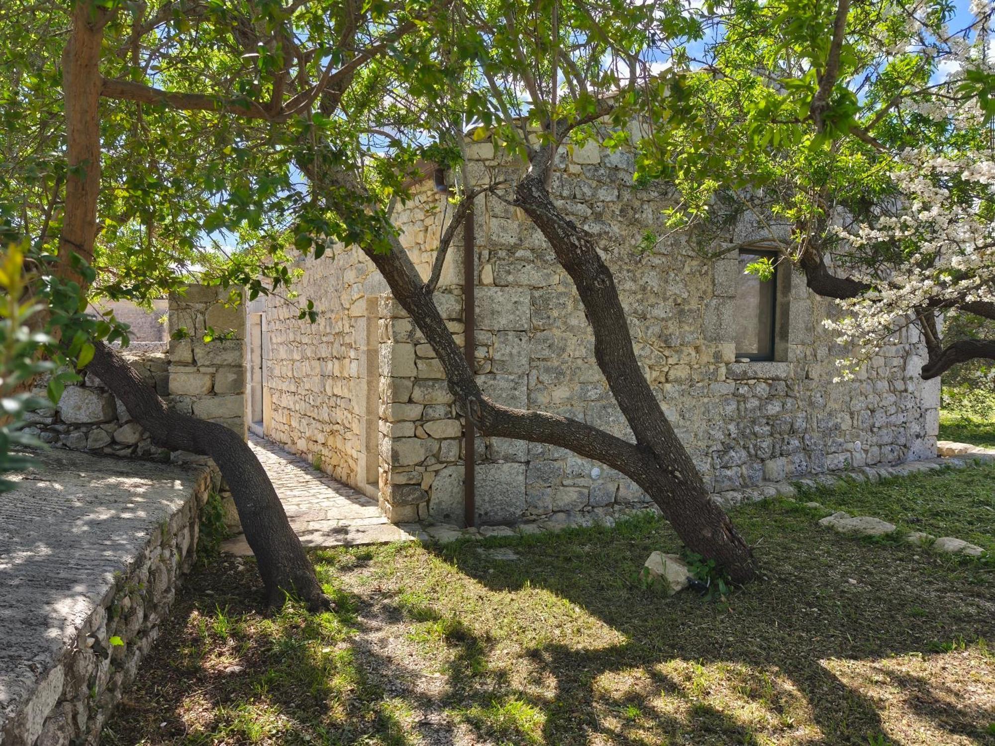 מודיקה Agriturismo Fondo Paliemmu מראה חיצוני תמונה